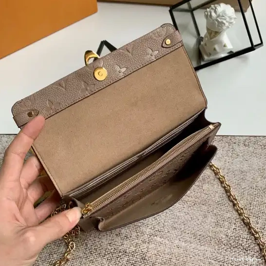 First bag ru WALLET VUITTON LOUIS VAVIN CHAIN 0611